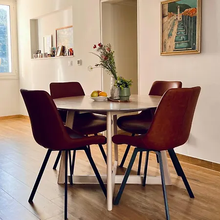 شقة Bright & Sunny Two Bedroom *