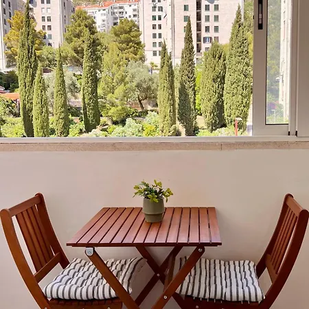 شقة Bright & Sunny Two Bedroom *