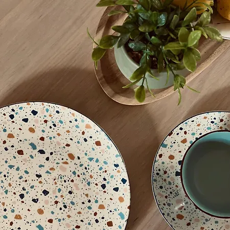 Bright & Sunny Two Bedroom