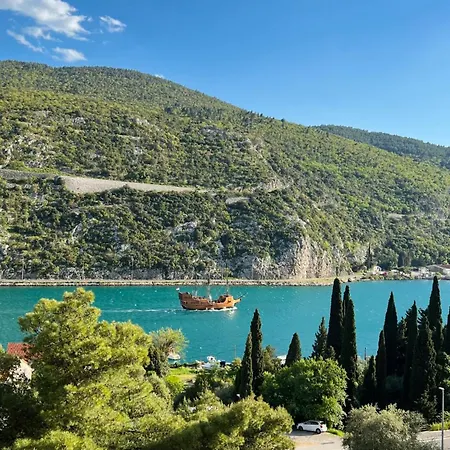 Bright & Sunny Two Bedroom Dubrovnik