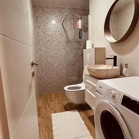 Bright & Sunny Two Bedroom Apartment Dubrovnik