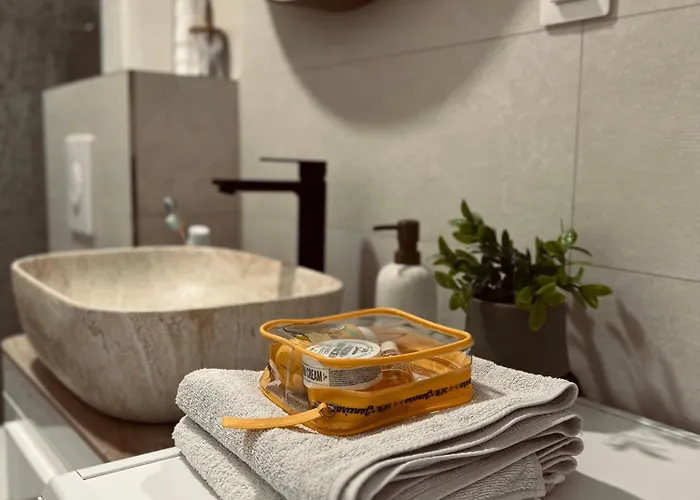 Bright & Sunny Two Bedroom Apartamento Dubrovnik