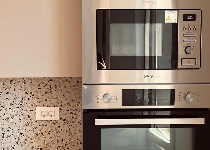 Bright & Sunny Two Bedroom Apartamento Dubrovnik